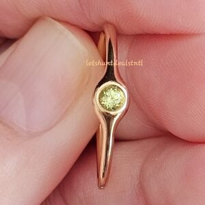 Pandora 18K Gold Peridot Love Pod Ring. Size 6.75.